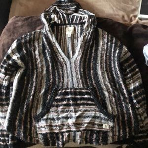 Billabong poncho style pullover